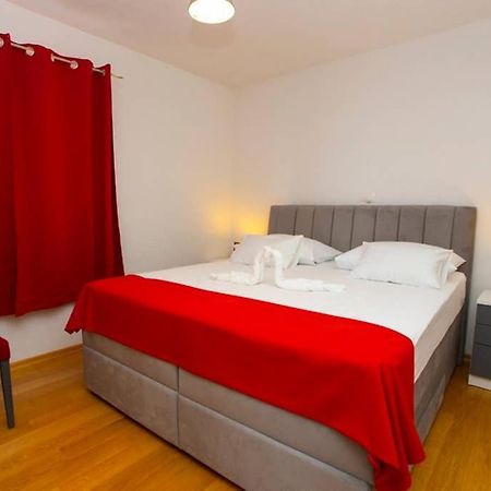 Apartments Vladimir #5 Μακάρσκα Εξωτερικό φωτογραφία