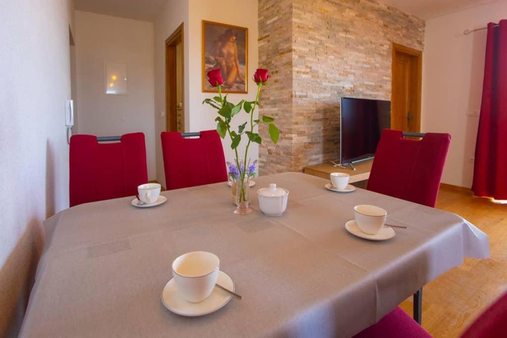 Apartments Vladimir #5 Μακάρσκα Εξωτερικό φωτογραφία