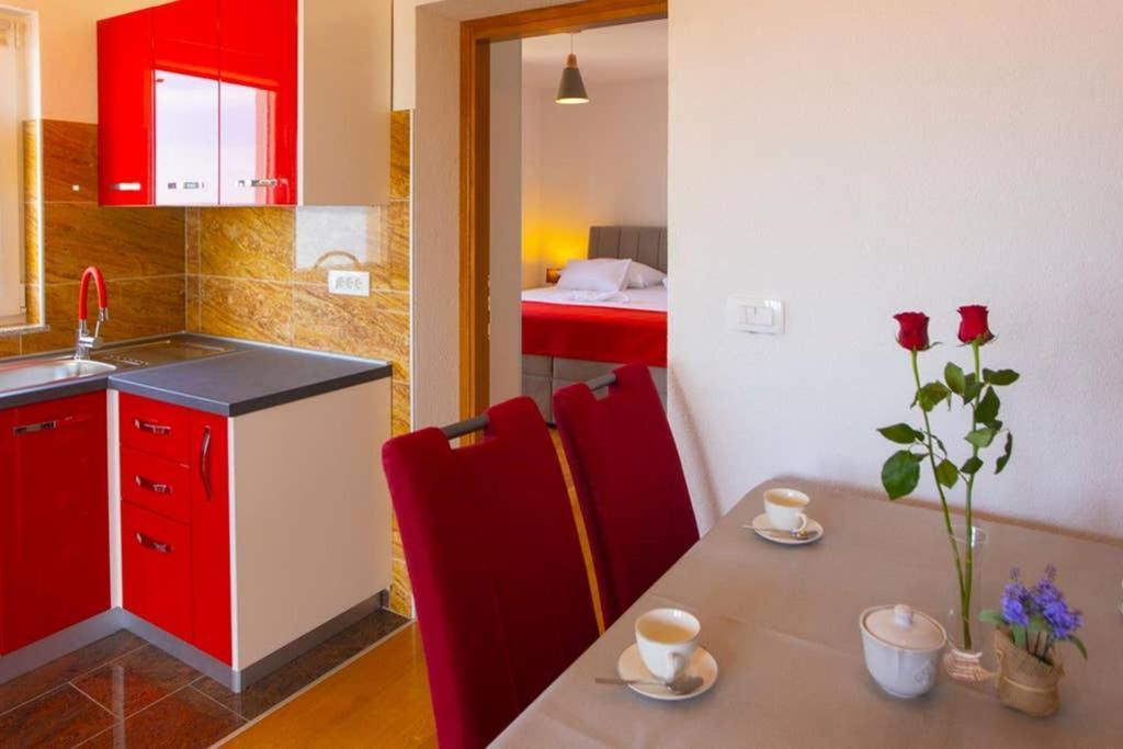 Apartments Vladimir #5 Μακάρσκα Εξωτερικό φωτογραφία